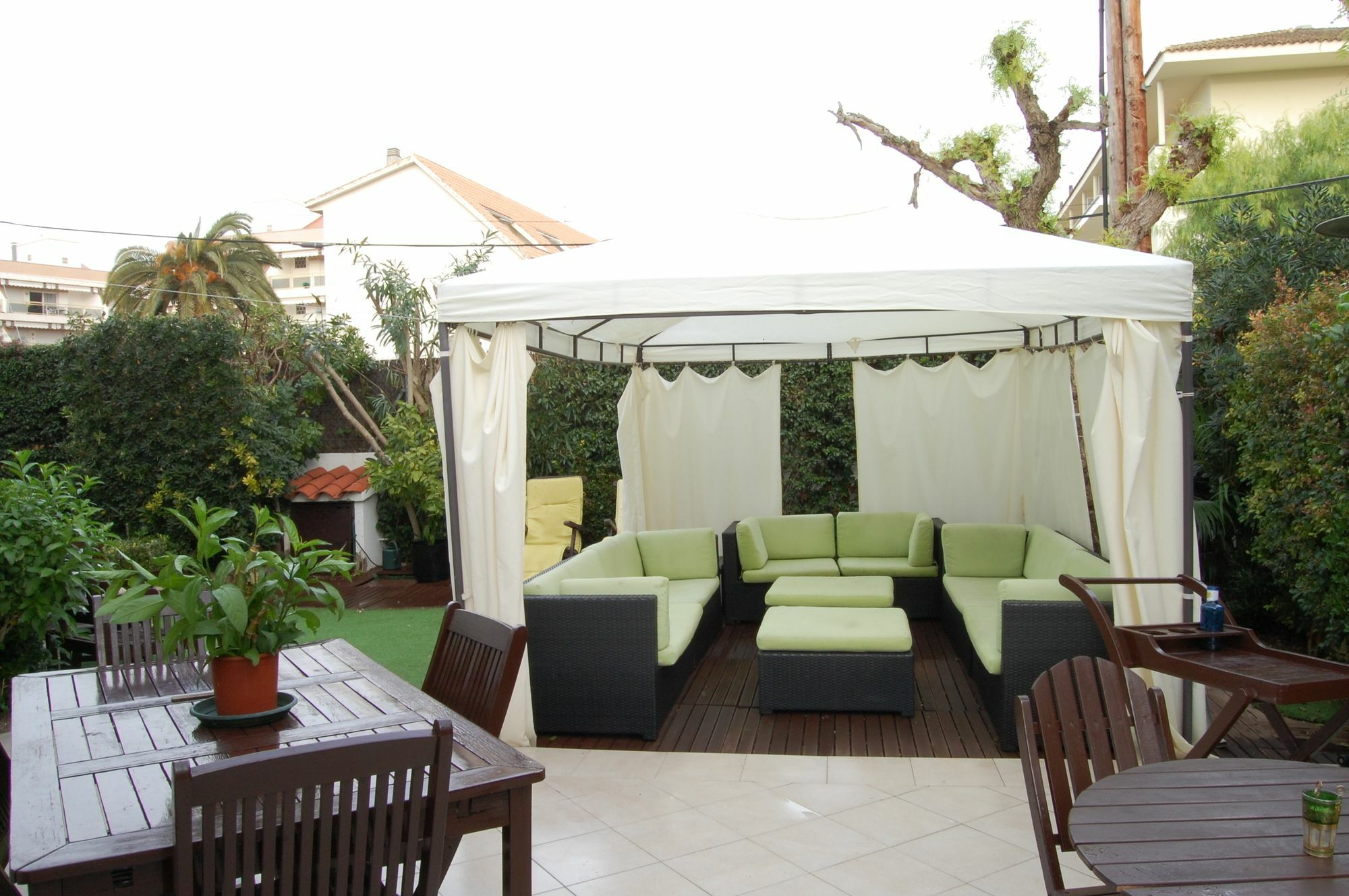 New Opening Villa Oasis Terramar Sitges Bagian luar foto