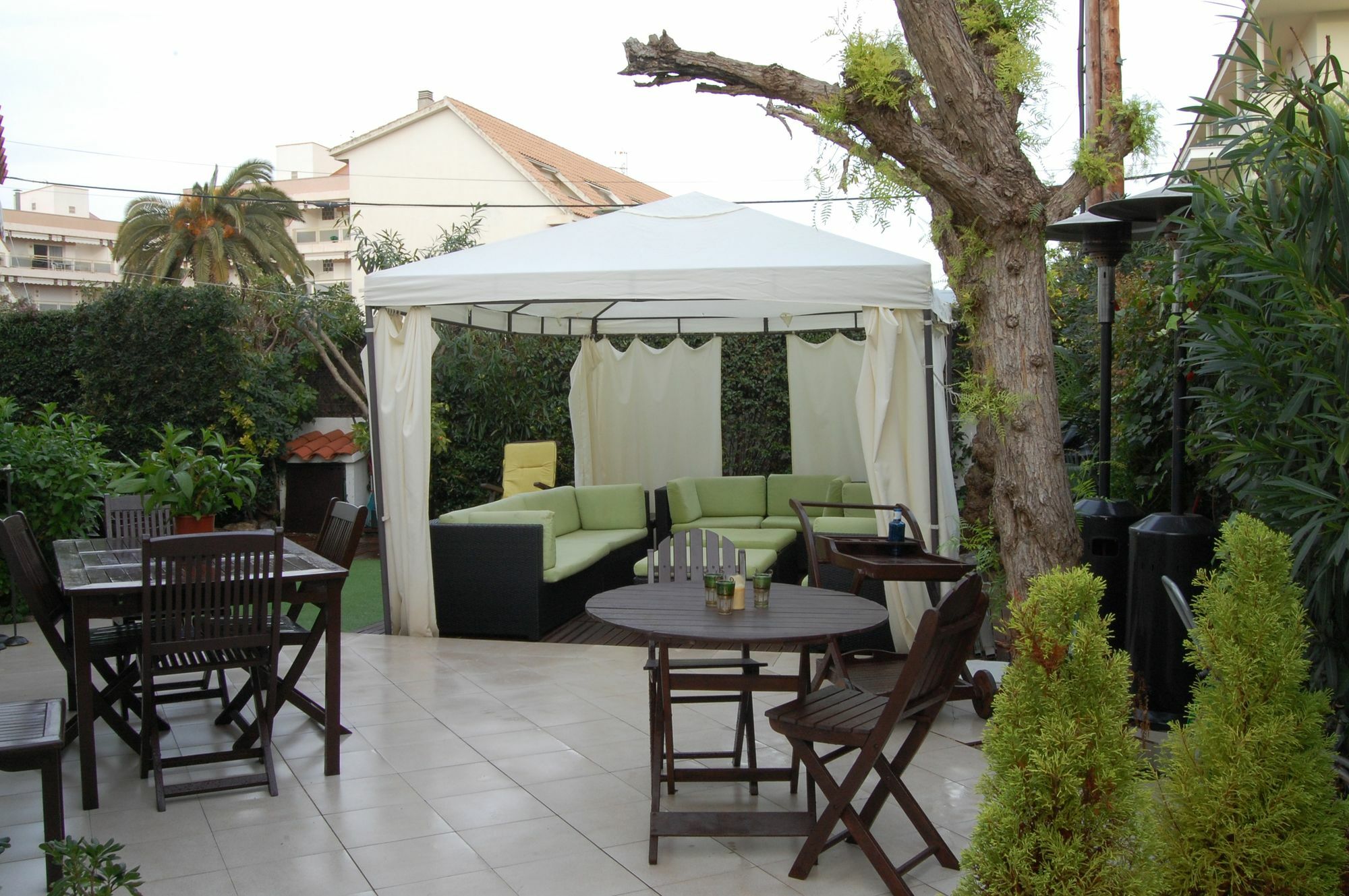 New Opening Villa Oasis Terramar Sitges Bagian luar foto